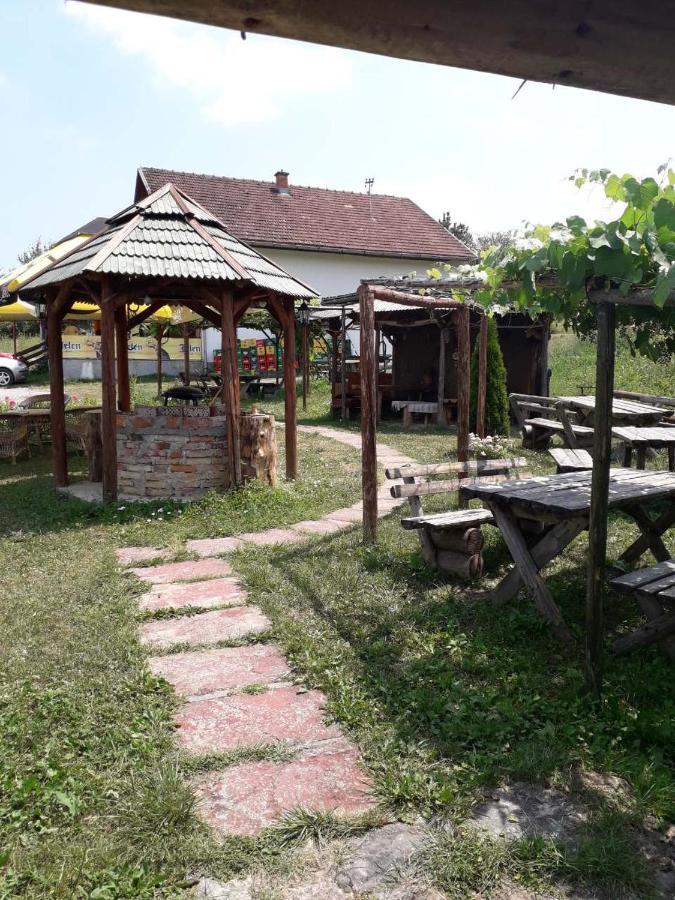 MiljevinaPrenociste Vitas住宿加早餐旅馆 外观 照片